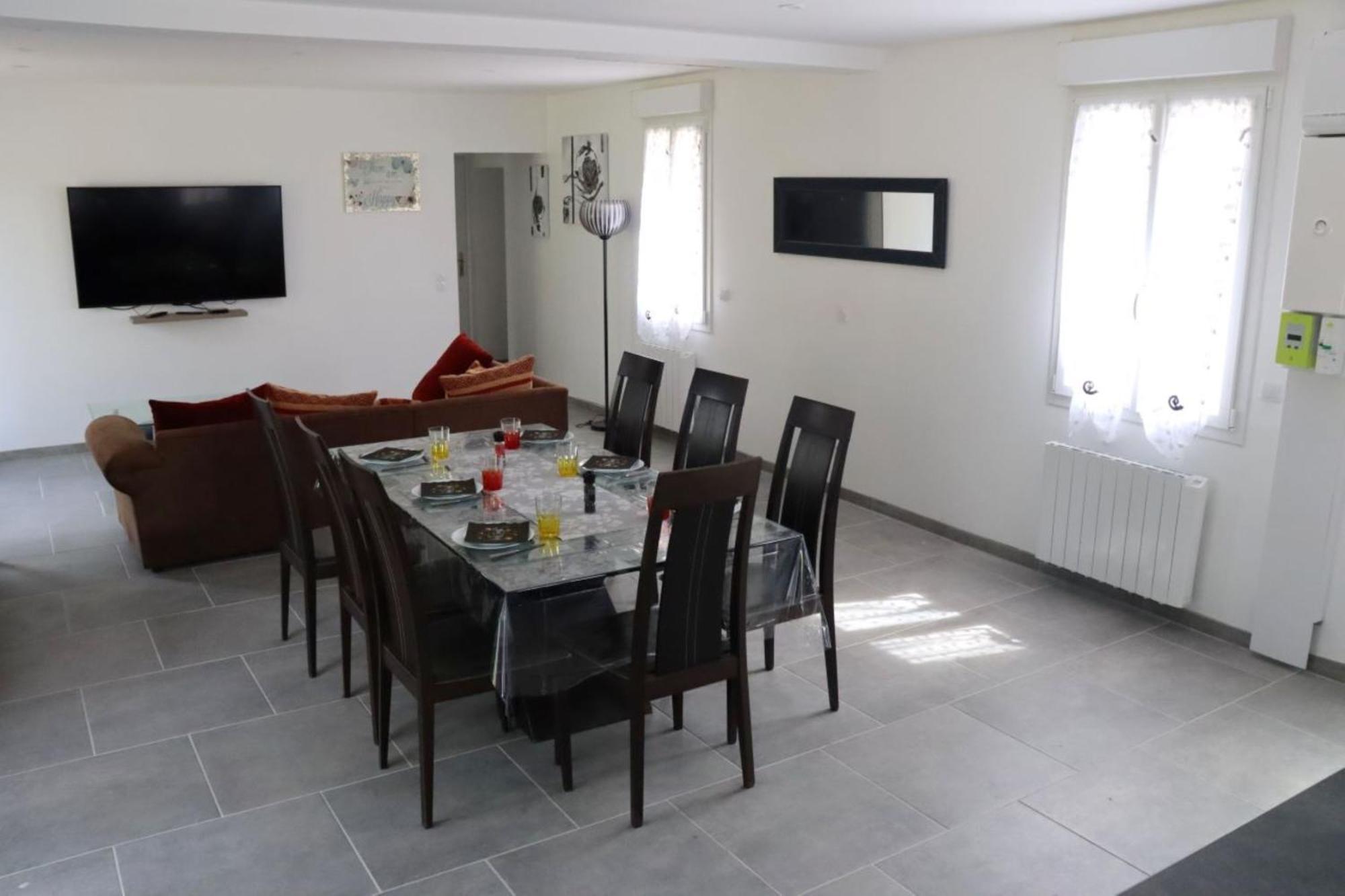 Holiday home Au Clair Matin Sur L'yeres